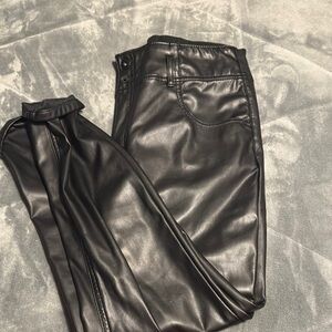 No Boundaries Black Skinny Pants
